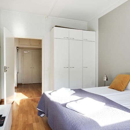 Kotimaailma Apartments Kamppi - 2Br In The City Center With Code Lock 헬싱키 외부 사진