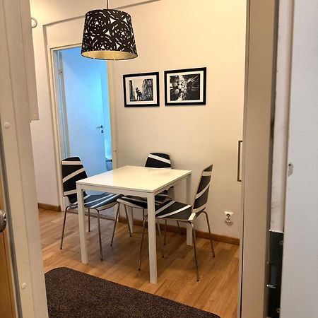 Kotimaailma Apartments Kamppi - 2Br In The City Center With Code Lock 헬싱키 외부 사진