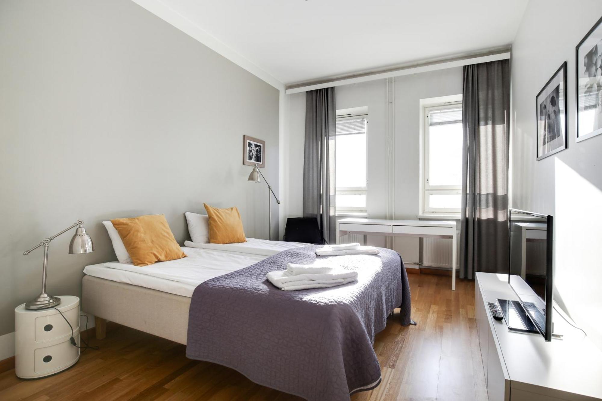 Kotimaailma Apartments Kamppi - 2Br In The City Center With Code Lock 헬싱키 외부 사진