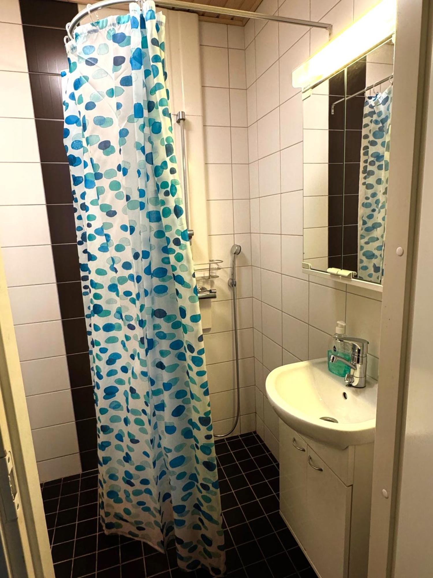 Kotimaailma Apartments Kamppi - 2Br In The City Center With Code Lock 헬싱키 외부 사진